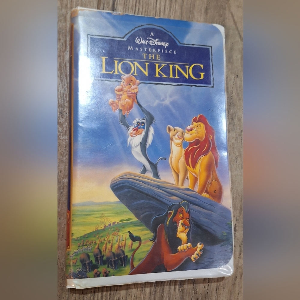 Vintage Disney The Lion King VHS   Masterpiece Edition Holographic Castle Cover